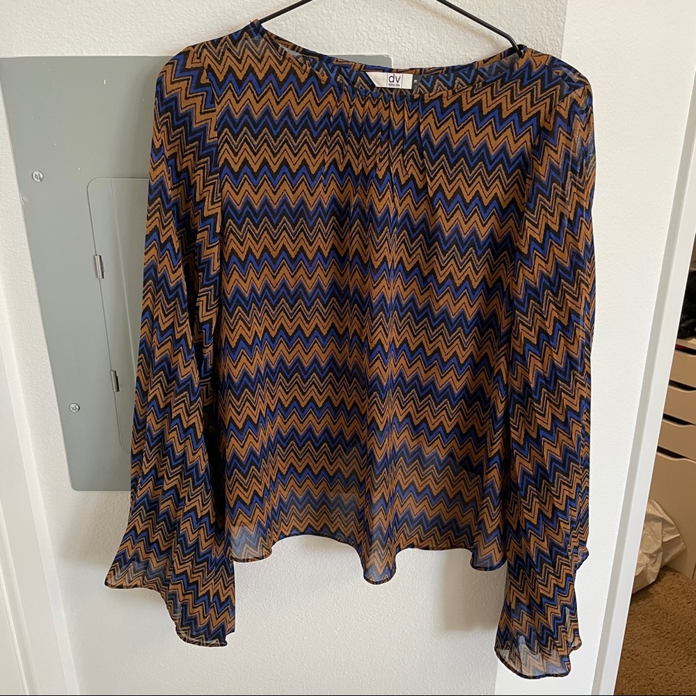 Dolce Vita Boho Blue and Brown Top Belled Sleeves